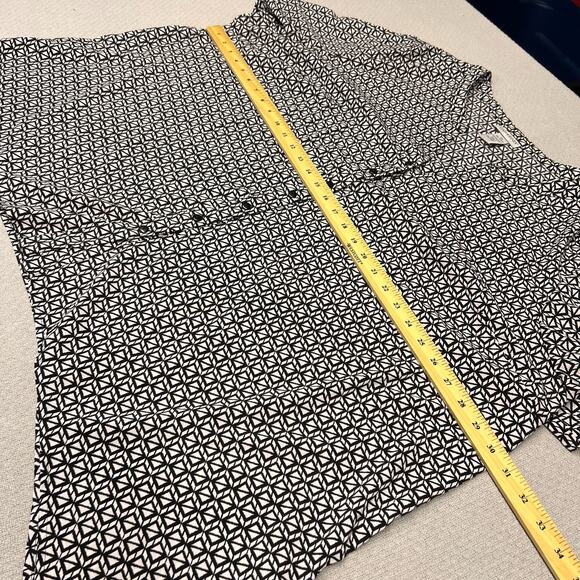 Catherines Top Womens 3x White Black Geometric Button Down Blouse Casual - Picture 5 of 6